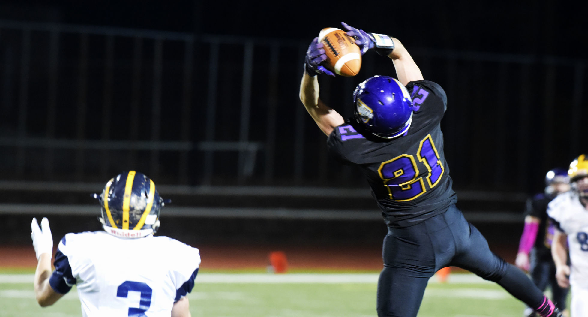 Nathan Zawicki keeps his eyes on the ball